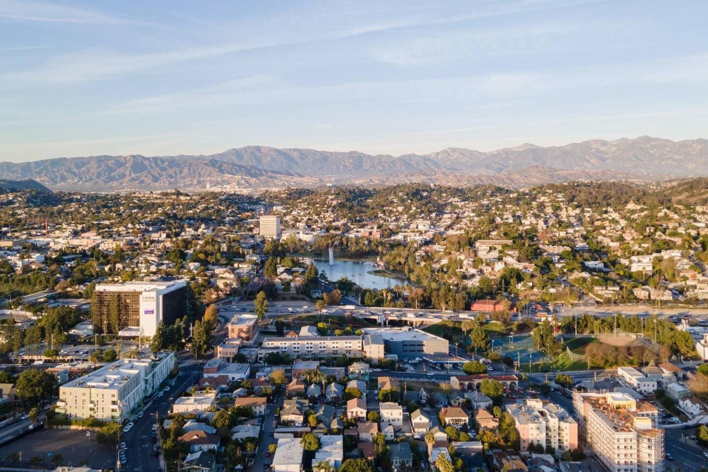 Fresh & New Downtown La Condo! Ferienhaus