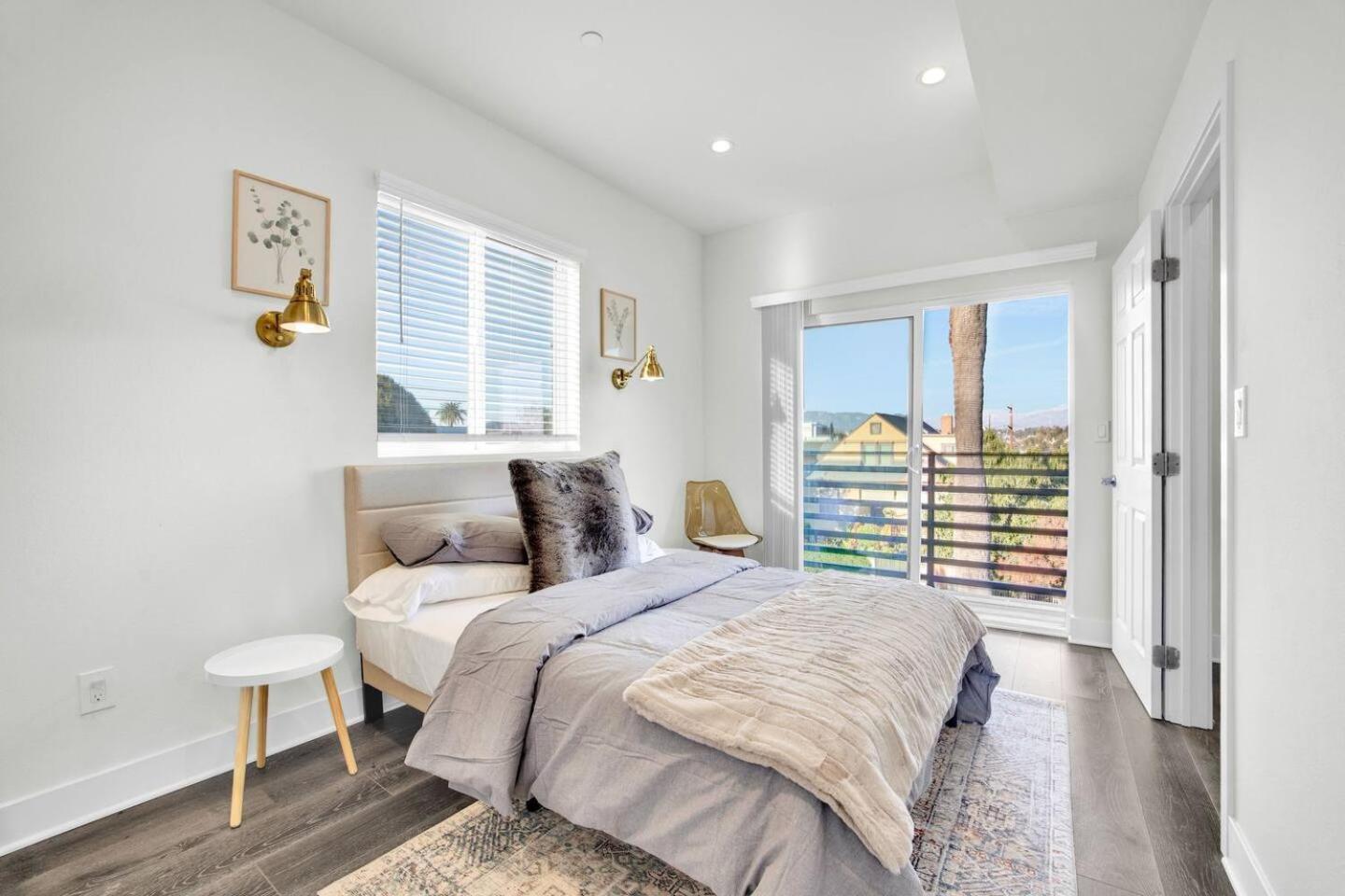 Ferienhaus Fresh & New Downtown La Condo! *